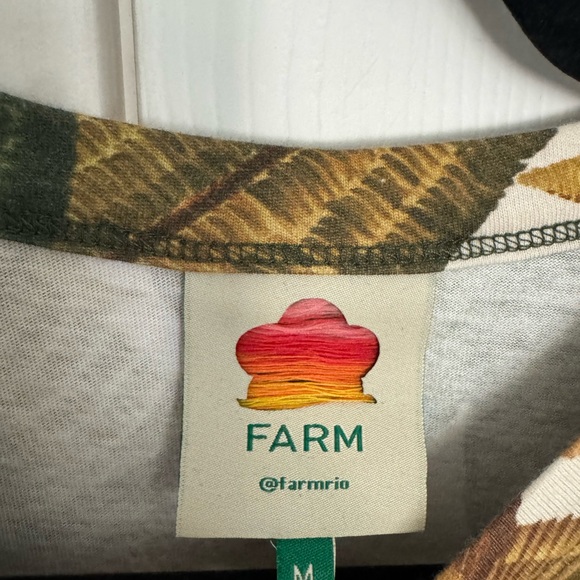 FARM Rio Multicolor Leaf Pattern Top - Picture 3 of 4